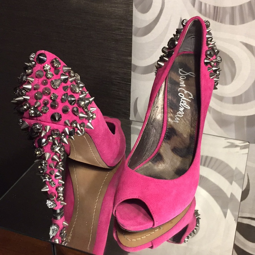 Shoes - Picture 3 of 3